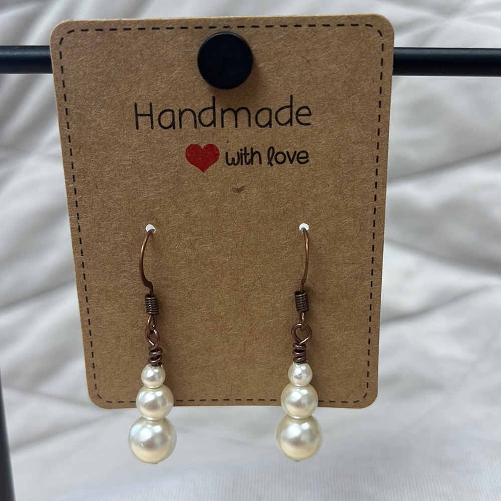 Handmade Pearl dangle earrings